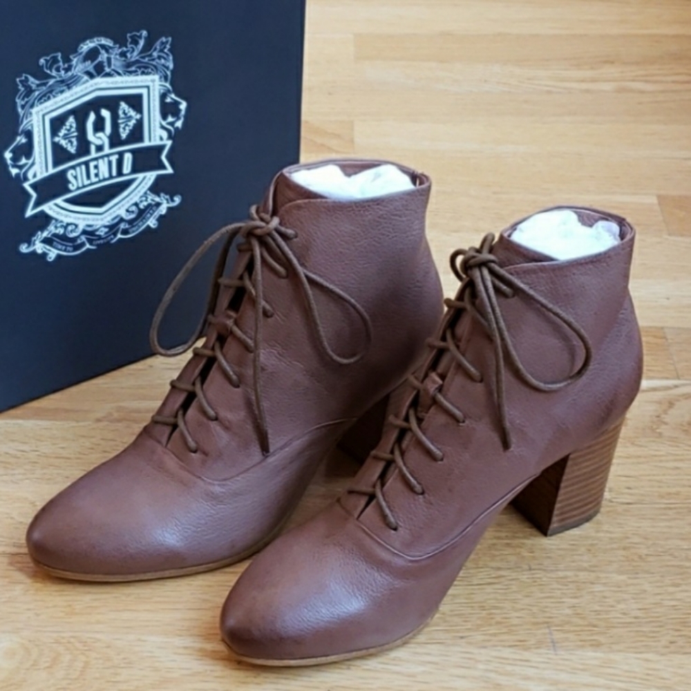 Sundance Silent D Lace Up Dark Academia Poet Boots